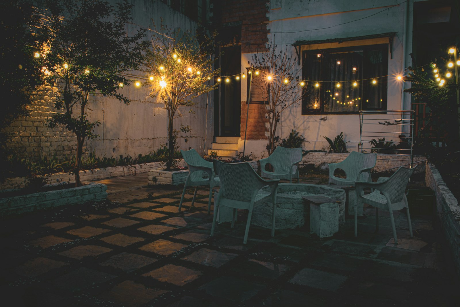 String lights for a courtyard bar, Prague - Lighting - Event venues, Restaurants